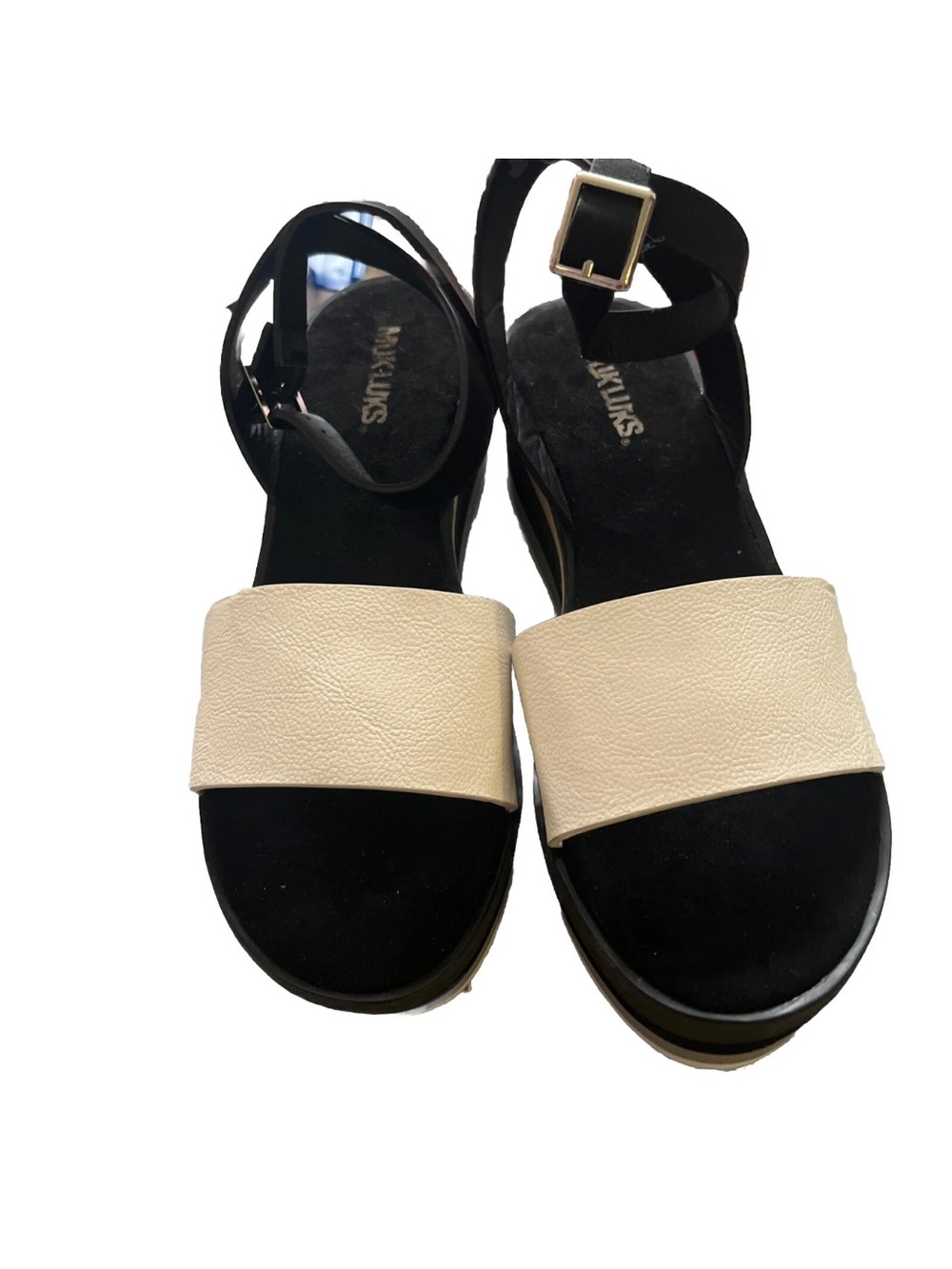 Muk Luks Black and Beige Wide-Strap Platform Sandals size 10